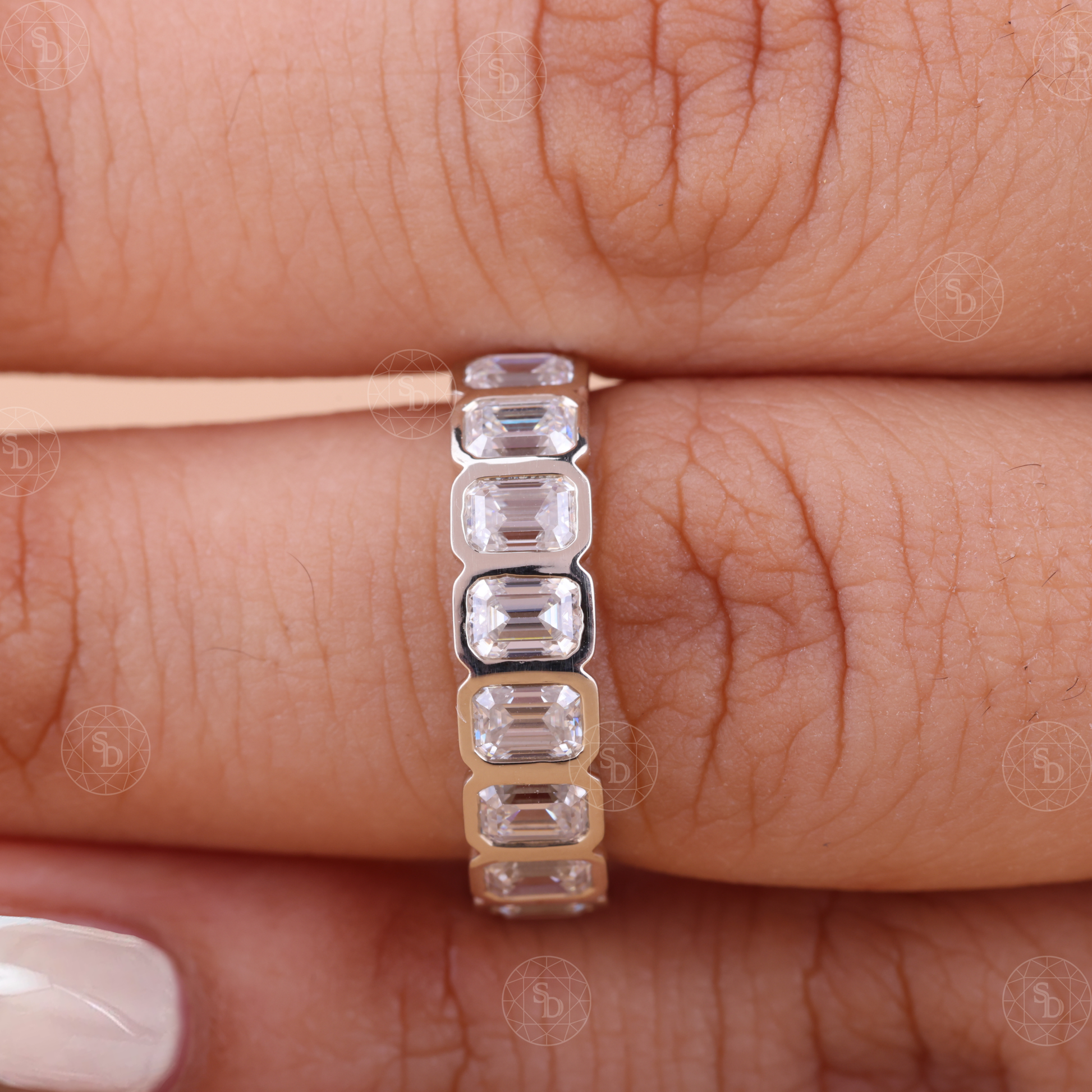 emerald-cut-lab-grown-diamond-wedding-band