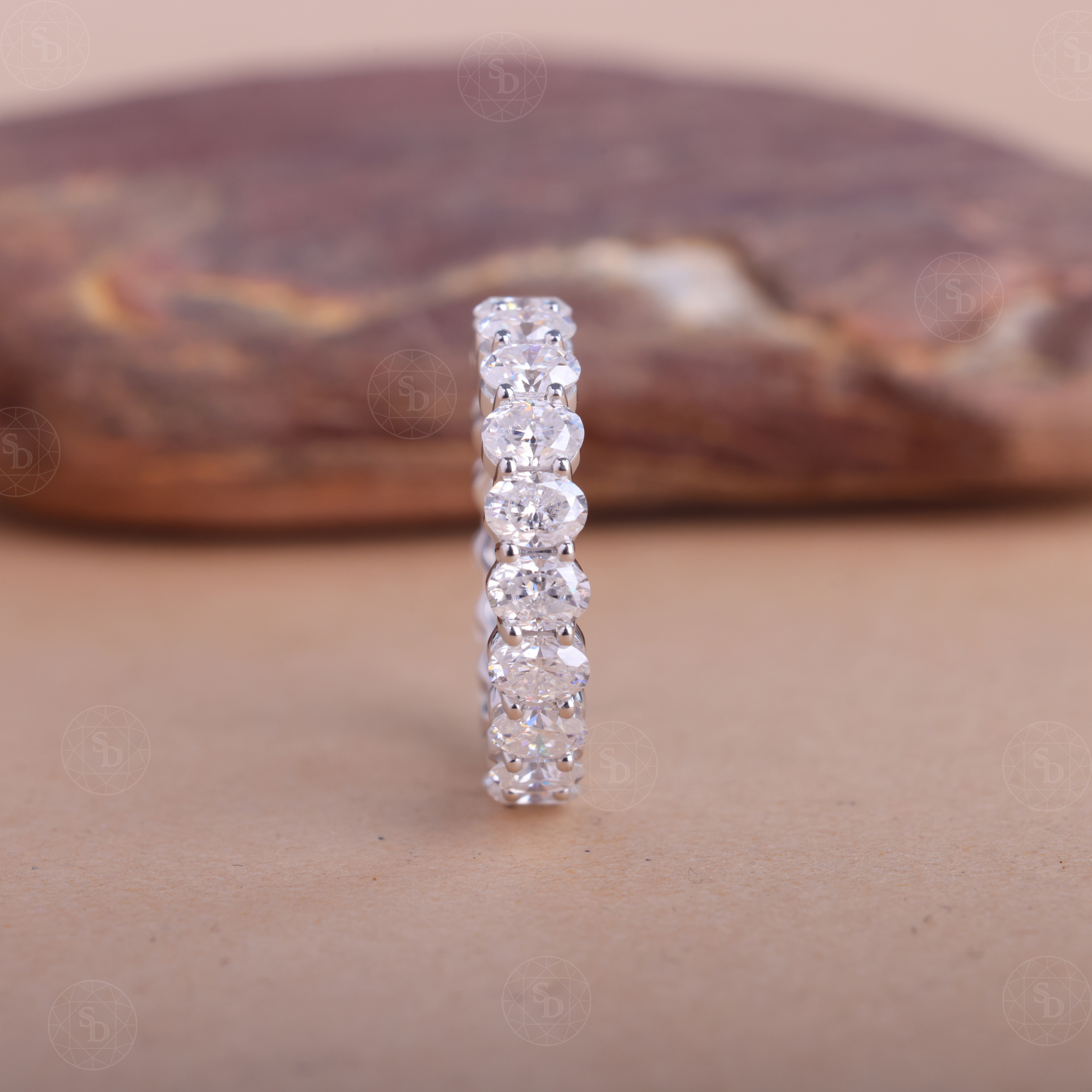 lab-grown-diamond-full-eternity-band-14K-solid-gold-oval-wedding-ring-satyam-diamond