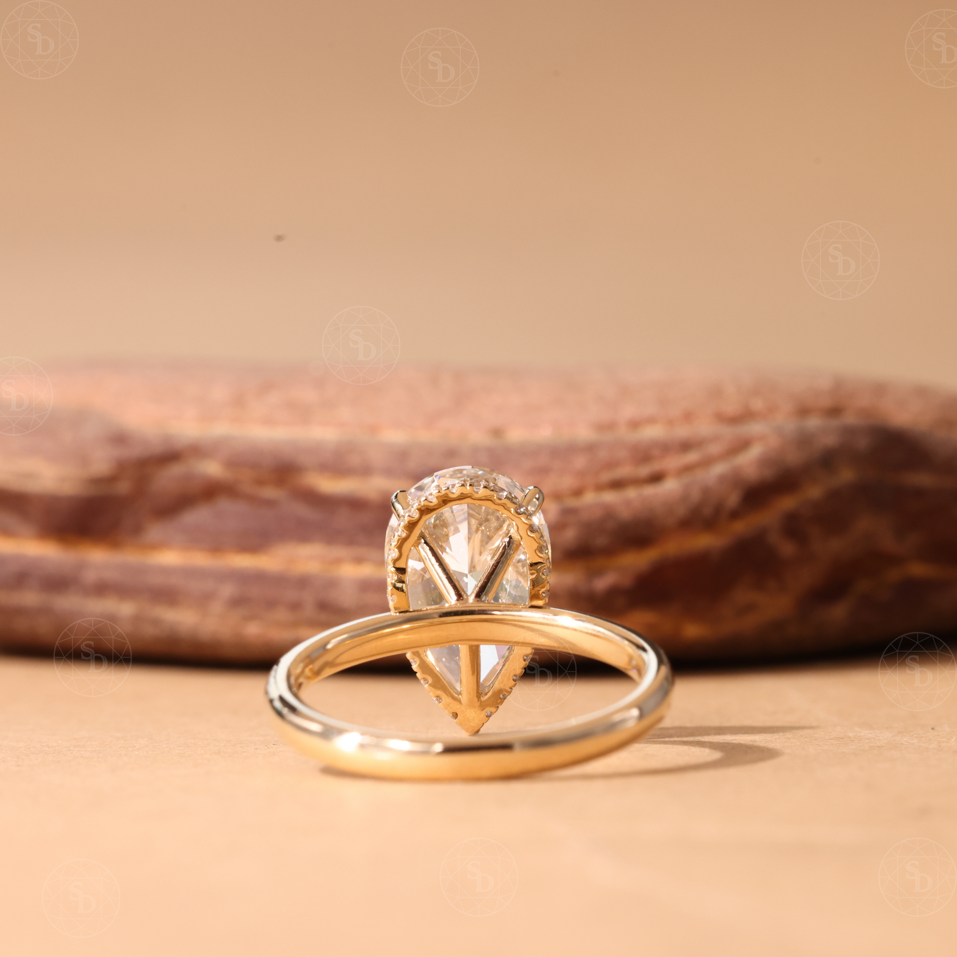 Pear cut lab-grown diamond solitaire engagement ring crafted in solid 14K gold
