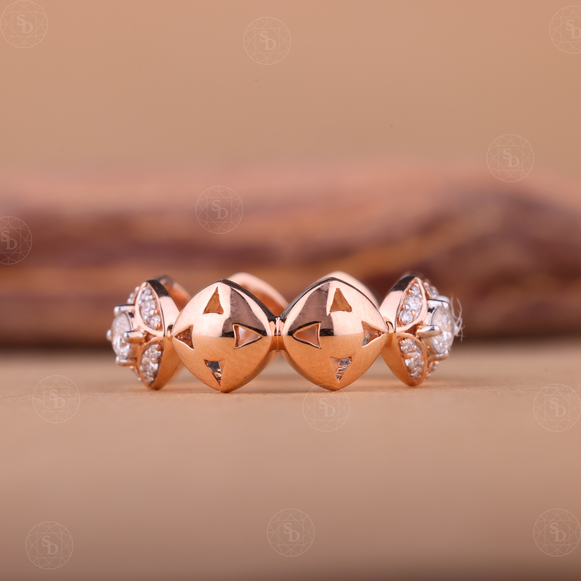 Vintage Floral Lab-Grown Diamond Flower Wedding Band in 14K Gold