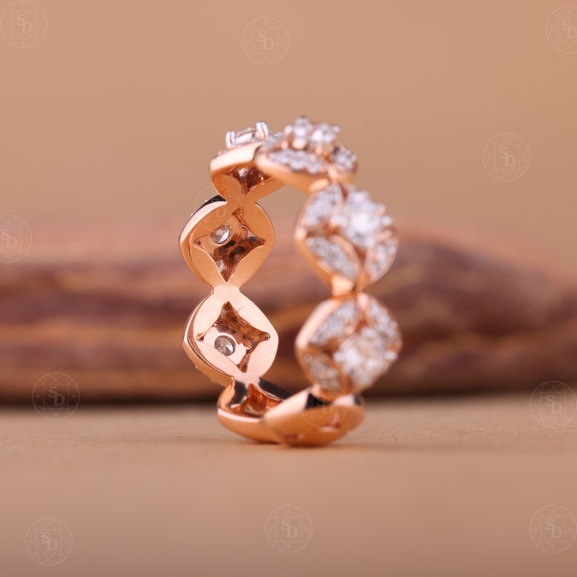 Vintage Floral Lab-Grown Diamond Flower Wedding Band in 14K Gold